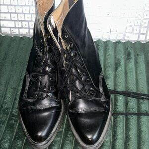 Dr marten pointy toe 7 hole  W 9 1/2-10 MIE